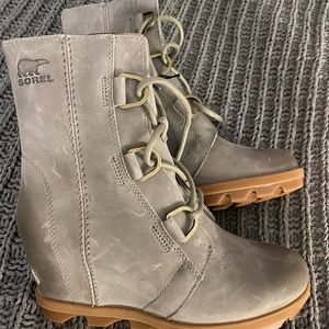 Sorel Joan of Arctic Wedge Lace Up Boot 7.5